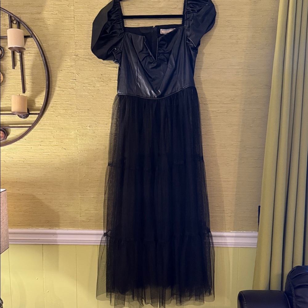 Elegant Black Puff Sleeve Dress